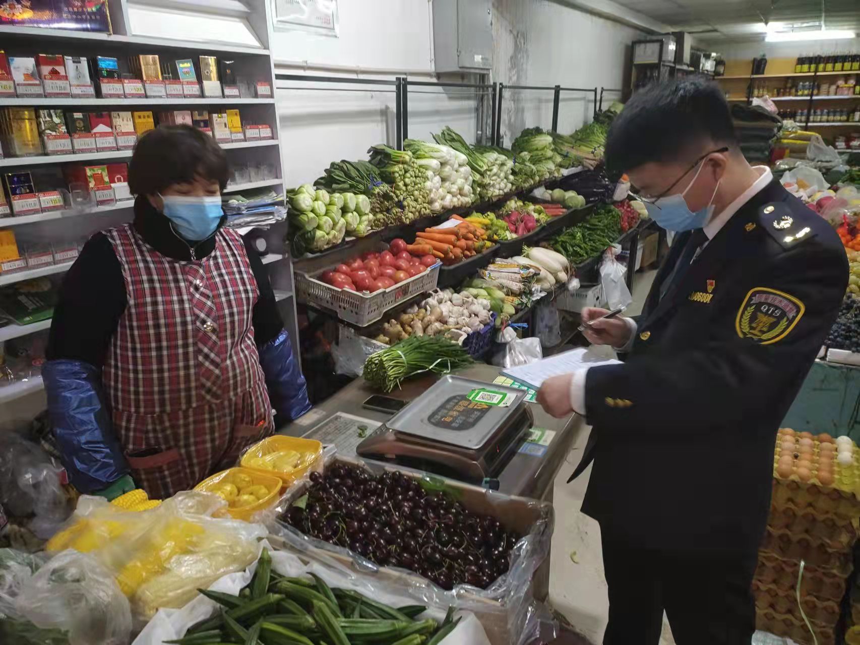 吉木乃县市场监督管理局开展食用农产品专项检查，筑牢食品安全防线